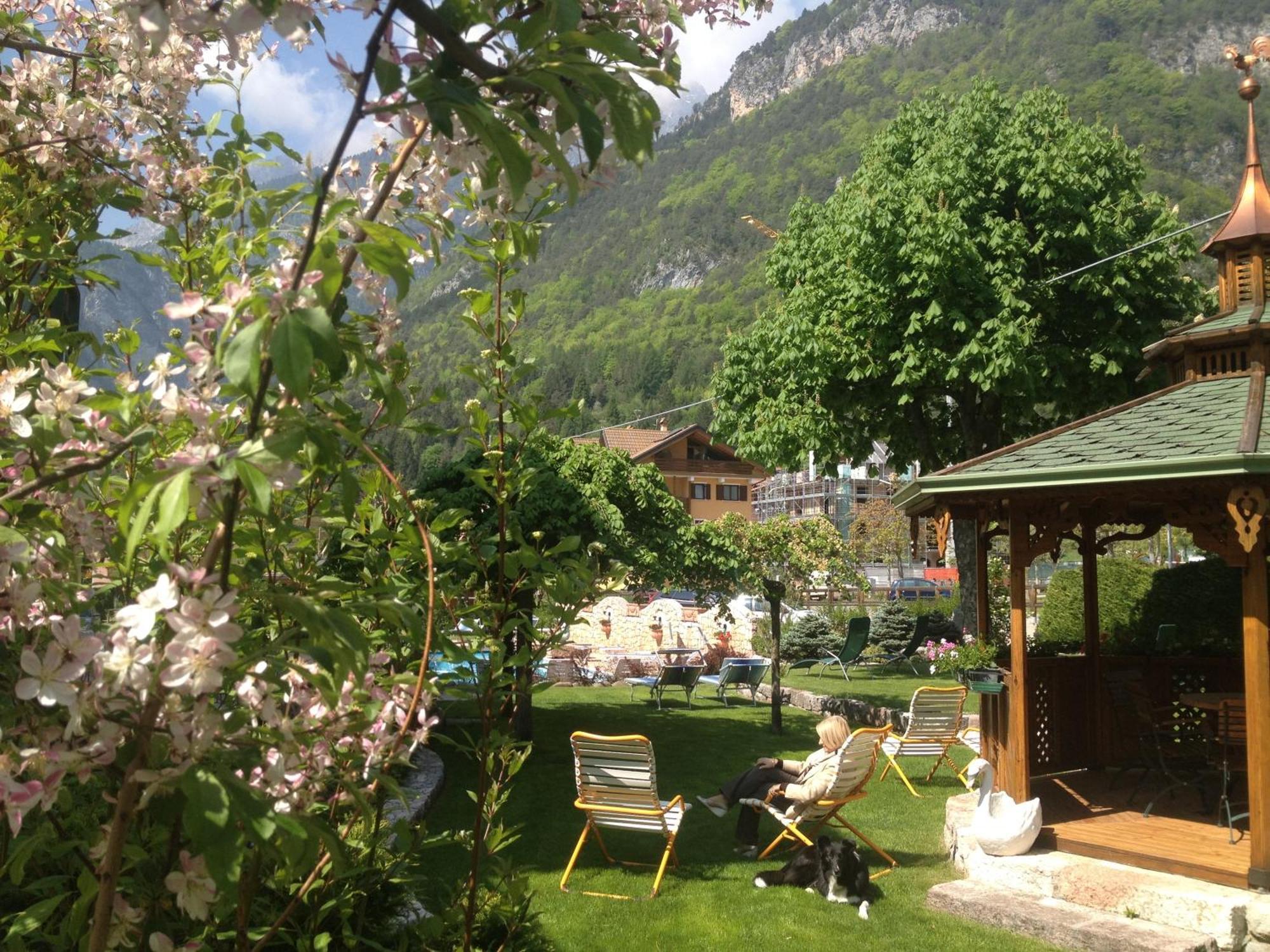 Alledolomiti Boutique Lake Hotel - Adults Friendly Molveno Exterior photo